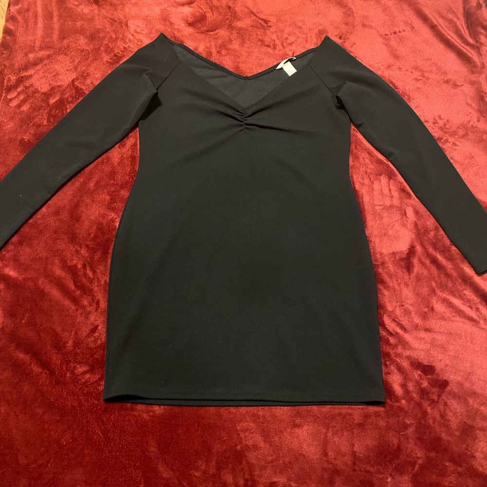 Black V-Neck Slightly Off Shoulder H&M Dress